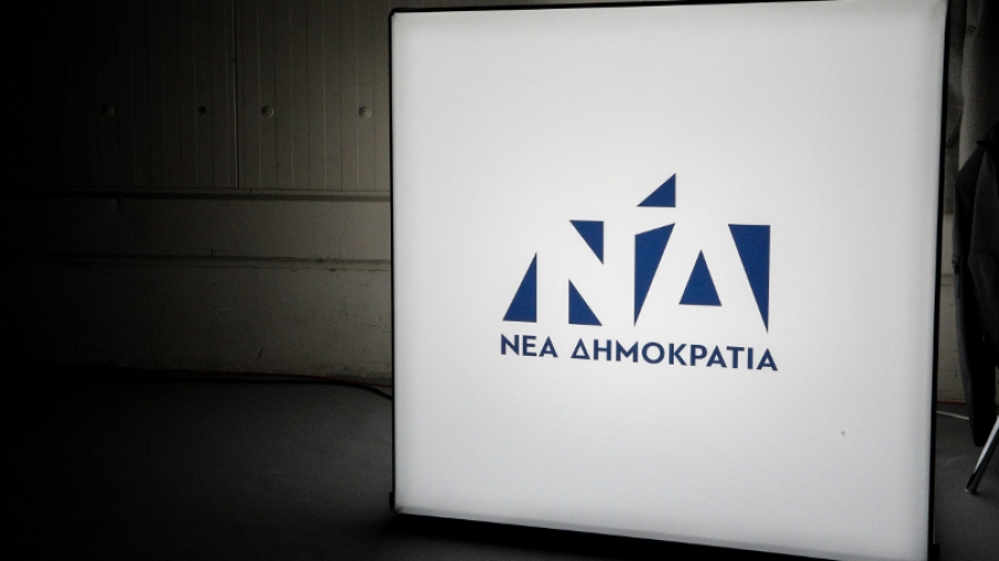 Πυρά ΝΔ σε ΣΥΡΙΖΑ: «Καθαρή κοροϊδία» οι δηλώσεις Πολάκη για τους εμβολιασμούς