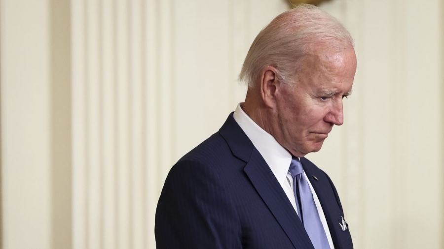Ποιος Δημοκρατικός ζήτησε από τον Biden να παραιτηθεί; «Δεν εκπλήρωσε τις υποσχέσεις του, ήρθε η ώρα να φύγει»