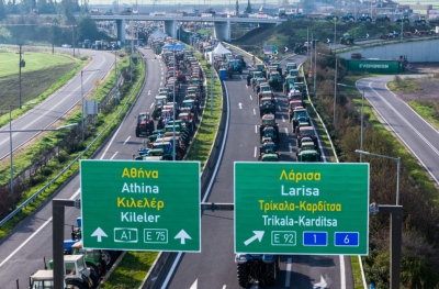 Αγροτικά μπλόκα - Δεν υπάρχει γυρισμός  –  Απόφαση για ολικό μπλακ άουτ στους δρόμους ή κάθοδο στην Αθήνα (7/1)