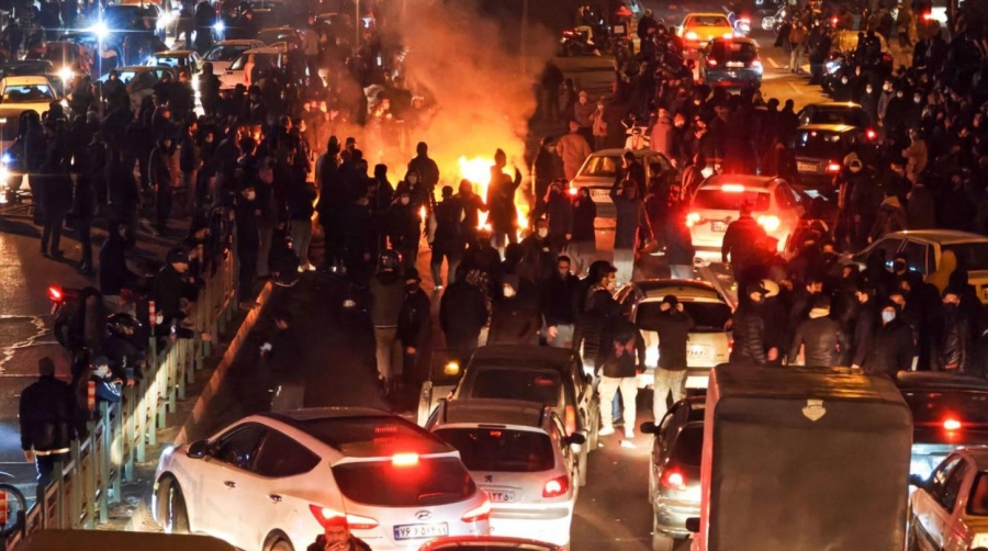 Στη δημοσιότητα έδωσε το Ιράν λίστα με τα ονόματα 2.986 νεκρών στις αιματηρές ταραχές - Γιατί «λείπουν» 131 θύματα