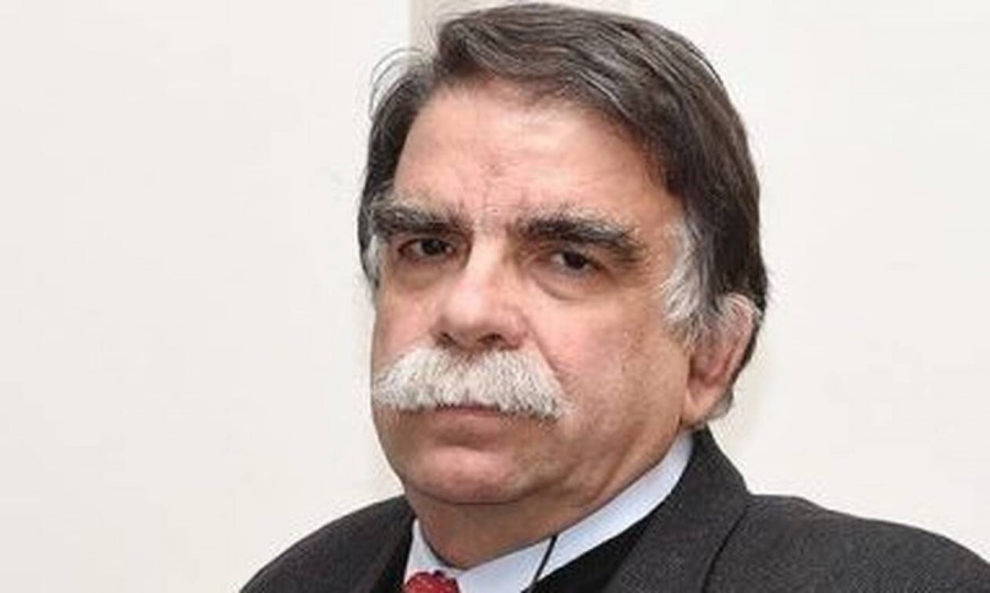 Βατόπουλος (καθηγητής Μικροβιολογίας): Πολύ πιθανό ένα πισωγύρισμα εάν συνεχιστούν φαινόμενα συνωστισμού όπως στη Μύκονο