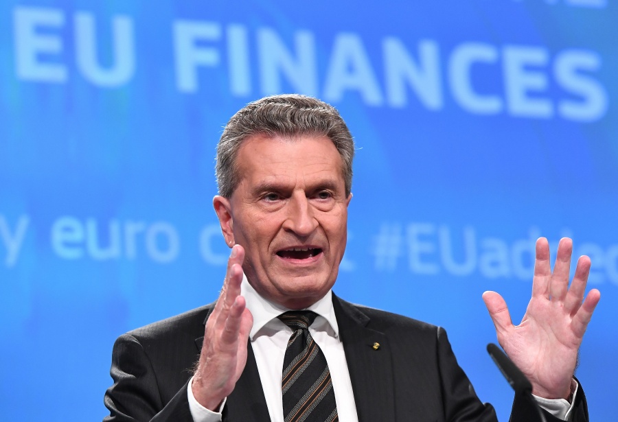 Oettinger: Πιθανές νέες διευκρινίσεις για το Brexit αλλά όχι νέες διαπραγματεύσεις