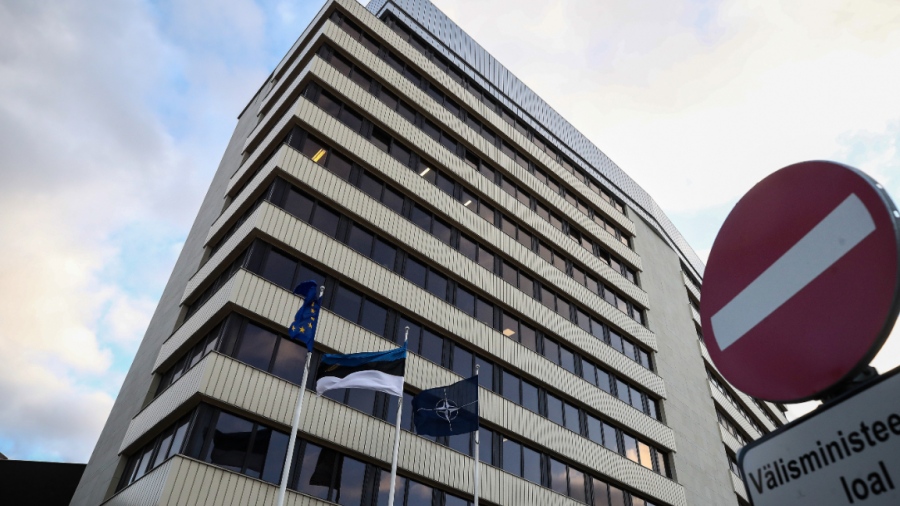 Απίστευτη πρόκληση της Εσθονίας - Απελαύνει Ρώσο διπλωμάτη γιατί... υπέσκαψε το συνταγματικό καθεστώς της χώρας