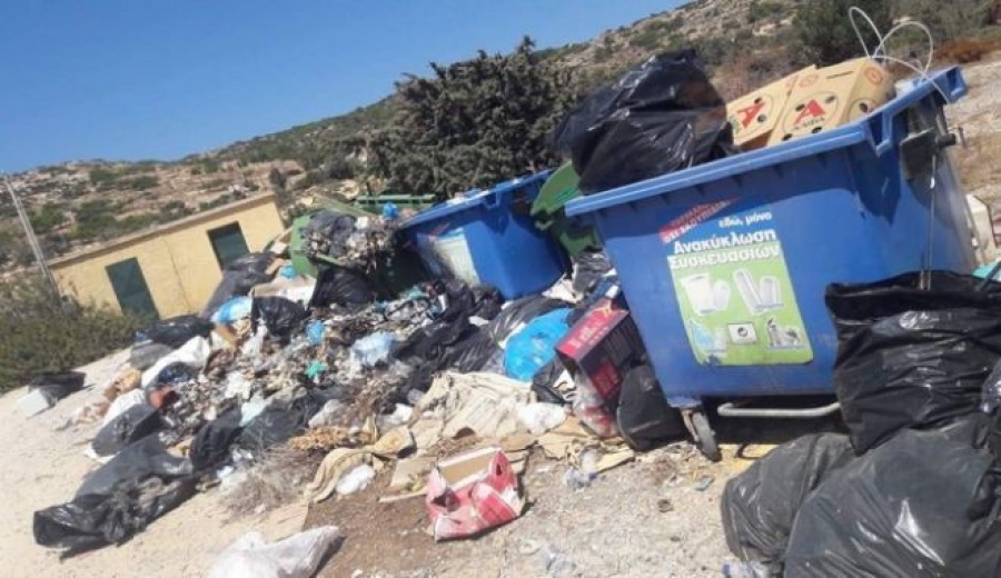 Εικόνες ντροπής με σκουπίδια στη Γαύδο