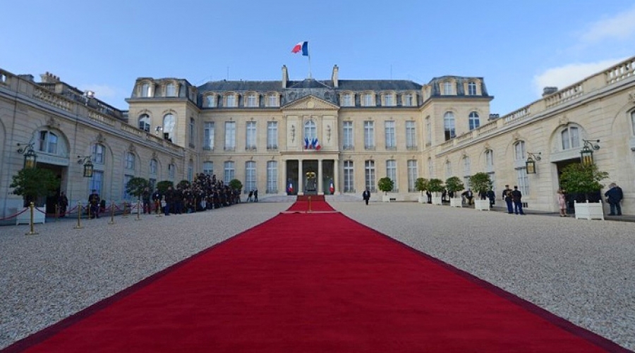 Σάλος στη Γαλλία: Εισαγγελική έρευνα για καταγγελία βιασμού μέσα στο προεδρικό μέγαρο