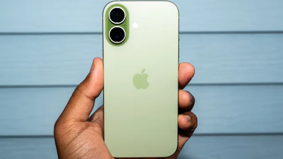 Γαλλία: Άρπαξαν iPhone χιλιάδων ευρώ και «πάγωσαν» όταν εμφανίστηκε το μήνυμα της Apple – «Σας παρακολουθούμε!»