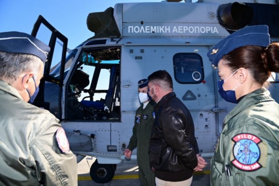 Νέα τουρκική πρόκληση με παρενόχληση στο ελικόπτερο που μετέφερε τον Ν. Χαρδαλιά