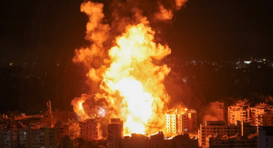 Πύρινη καταιγίδα στο Ισραήλ -  Δέκα ιρανικοί πύραυλοι τρύπησαν την αεράμυνα, διέλυσαν το Τελ Αβίβ – Χάος και πανικός στα νοσοκομεία