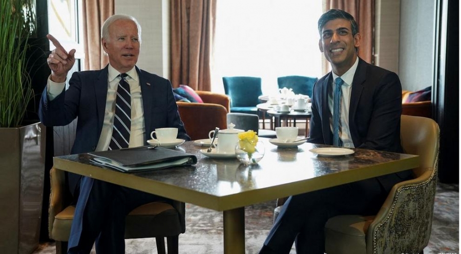 Τι έγινε κατά την επίσκεψη - αστραπή Biden στη Βόρεια Ιρλανδία - Στον «πάγο» οι συζητήσεις για το ελεύθερο εμπόριο