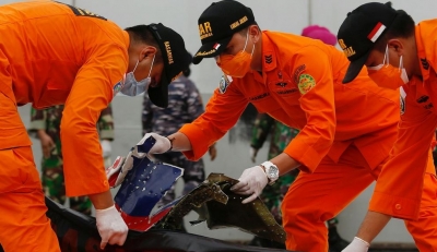 Τραγωδία στην Ινδονησία: Βρέθηκαν τα μαύρα κουτιά του μοιραίου Boeing