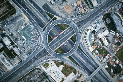 Άγγιξαν τα 100 εκατ. ευρώ τα κέρδη της Αττικής Οδού με 194 εκατ ευρώ ταμείο και 344 εκατ κεφάλαια