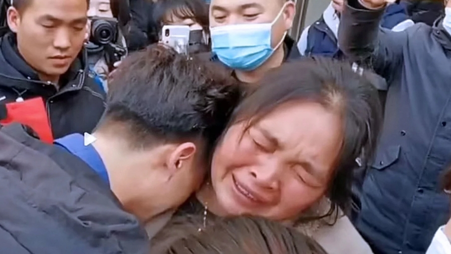 Τον απήγαγαν όταν ήταν 4 ετών - Βρήκε την μητέρα του μετά από 33 χρόνια, χάρη σε χάρτη μνήμης!