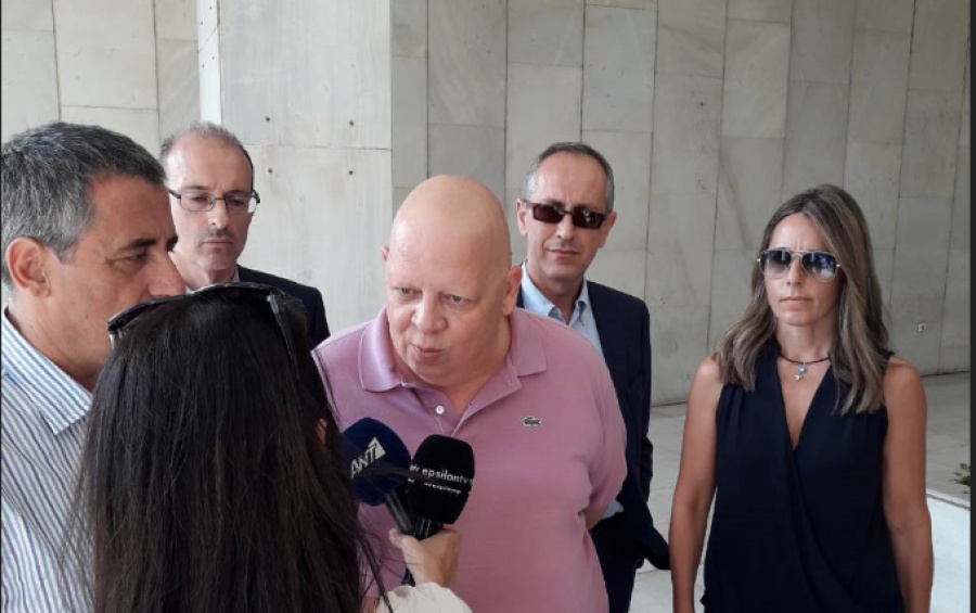 Στο αστυνομικό τμήμα Εξαρχείων οι Μαυρίδης, Λάμψιας και Γαλανού