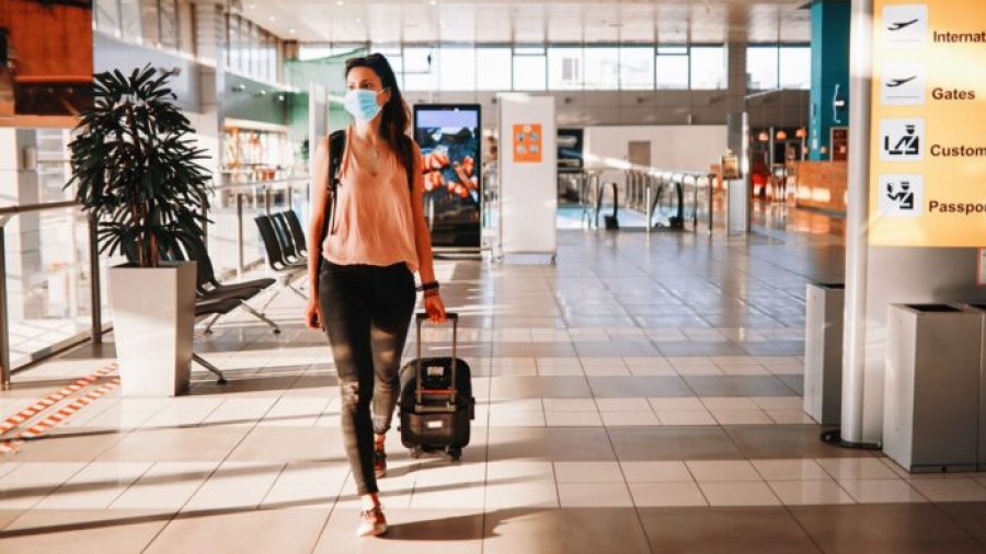 IATA: Ακολουθήστε τη συμβουλή του ΠΟΥ για κατάργηση των ταξιδιωτικών απαγορεύσεων