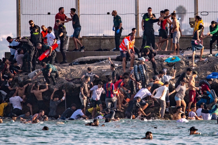 Schengen collapses as illegal migrants in Ceuta blow up EU borders: Turkey arming one million migrants in Libya