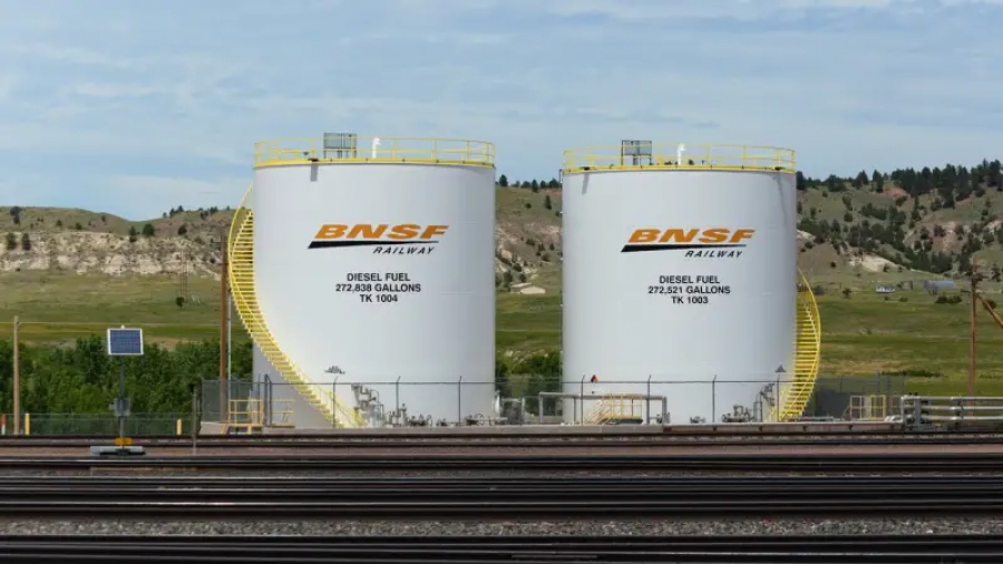 Γιατί η Δύση καταστρέφει σκόπιμα την παγκόσμια αγορά καυσίμου ντίζελ; - Η Ευρώπη «κόβει το κλαδί» της