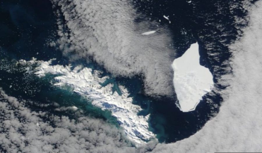 BAS (Βρετανία): Τεράστιο παγόβουνο έκτασης 1.270 τετραγωνικών μέτρων, αποσπάστηκε από την Ανταρκτική