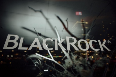 BlackRock: Οικονομικές ρωγμές λόγω επιτοκίων – Σήμα κατάρρευσης από την αγορά εμπορικών ακινήτων