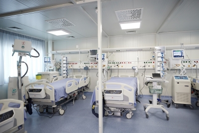 Πλεύρης (υπ. Υγείας): Παιχνίδια λαϊκισμού του ΣΥΡΙΖΑ για τις νοσηλείες ασθενών εκτός ΜΕΘ