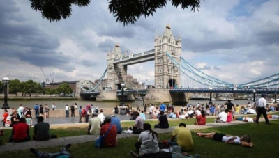 Τριγμοί στην βρετανική ταξιδιωτική βιομηχανία από το Brexit - Χωρίς τους εργαζόμενους της ΕΕ, καταρρέει ο τομέας