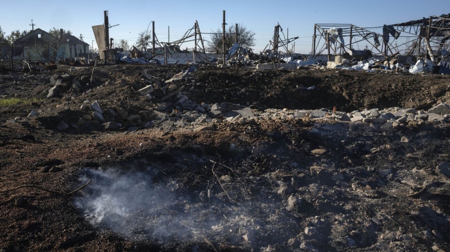 Η Ρωσία βομβάρδισε τον σιδηροδρομικό σταθμό στη Kherson