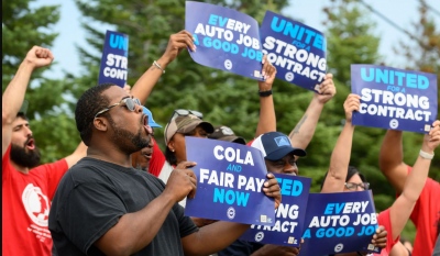 ΗΠΑ: Ιστορική ταυτόχρονη απεργία στις τρεις μεγαλύτερες αυτοκινητοβιομηχανίες - Απειλή για οικονομία