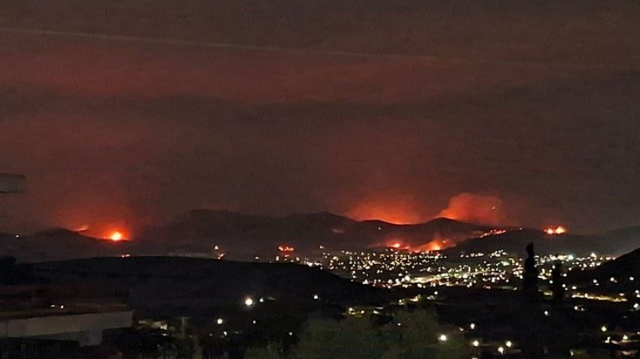 Φονική πυρκαγιά στην Κερατέα: Ελεύθεροι οι δύο υπάλληλοι του ΔΕΔΔΗΕ