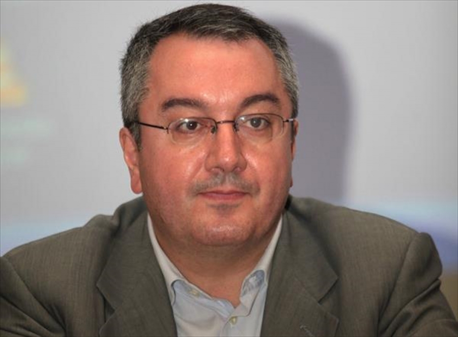 Συνταρακτικό γράφημα Μόσιαλου για το πόσο περισσότερο πλήττει η μετάλλαξη Δ τους ανεμβολίαστους