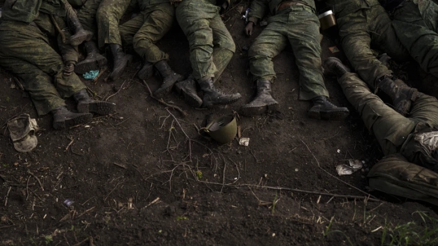 Το πραγματικό τίμημα του πολέμου στην Ουκρανία μετριέται σε… πτώματα – Οι ανατριχιαστικές ιστορίες πίσω από τα παιχνίδια της Δύσης