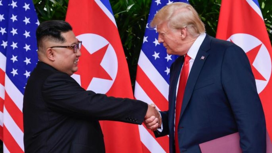Στα ουράνια ο Trump - «Είμαι πολύ χαρούμενος, η Βόρεια Κορέα δεν έχει εκτοξεύσει τίποτα!»