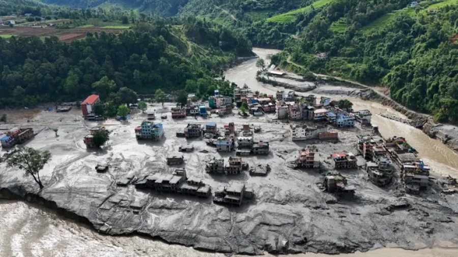 Nepal: Death toll surges to 332 with over 1,000 missing – The mountain 
