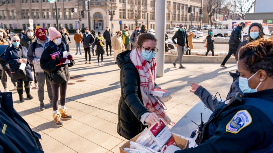ΗΠΑ - Σε 200.000 μειώθηκαν οι αιτήσεις για επίδομα ανεργίας - Χαμηλό ρεκόρ για τις απολύσεις