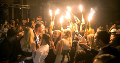 Τέλος τα πάρτι στο Ντουμπάι... ρεκόρ κρουσμάτων κορωνοϊού