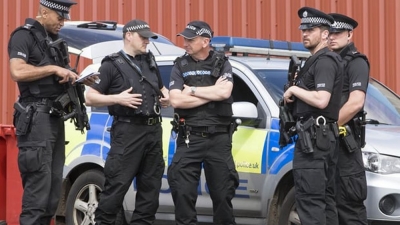 Βρετανία -  Λιβερπουλ: Ένας άνθρωπος σκοτώθηκε και ένας τραυματίστηκε από έκρηξη αυτοκινήτου