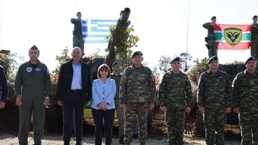 Στον Έβρο Σακελλαροπούλου, Δένδιας και Φλώρος - Στην τελική φάση της Τακτικής Άσκησης Μετά Στρατευμάτων «Αίσιος Οιωνός – 23»