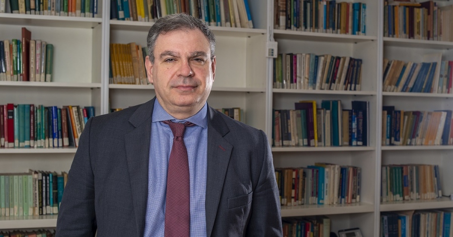 Βέττας (IOBE): Η τάση του ελληνικού πληθυσμού είναι να μην θέλει να δουλέψει στο χωράφι