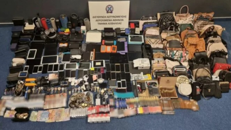 Χειροπέδες σε υπάλληλο του αεροδρομίου Ελευθέριος Βενιζέλος που είχε ξαφρίσει δεκάδες επιβάτες