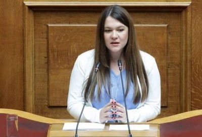 ΜέΡΑ25: Ανεξαρτητοποιήθηκε η βουλευτής Κωνσταντίνα Αδάμου, η επιστολή της - Αντίδραση Βαρουφάκη