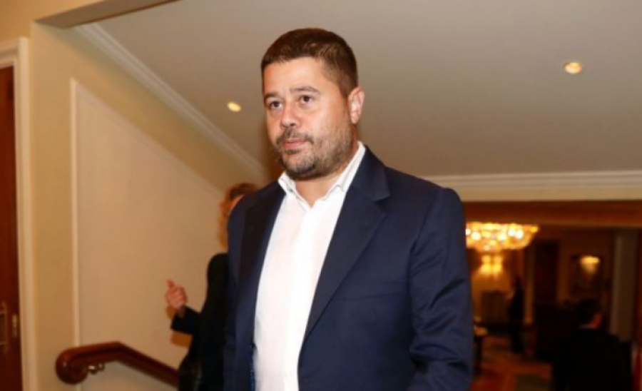 Τσίπρας – Γκαγκάτσης: Η «μεταγραφή αεροδρομίου» που έμεινε στα αποδυτήρια – Γιατί χάλασε;