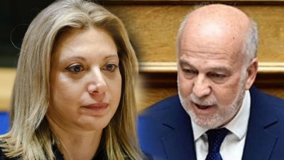 Η Καρυστιανού αποστόμωσε τον προκλητικό Φλωρίδη: Κατάντια να τον έχουμε υπουργό, στερείται στοιχειωδών γνώσεων - Τρίζει η καρέκλα του