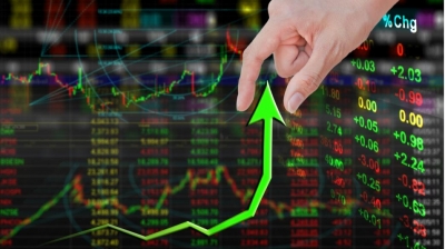 Λίγο μετά το κλείσιμο του ΧΑ – Αρνείται να διορθώσει – Δέκατη ανοδική με τράπεζες και Ελλάκτωρ