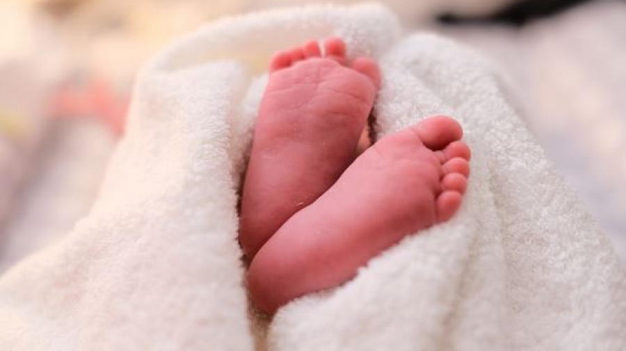 Χανιά: Βρέφος 5 μηνών νοσηλεύεται στη ΜΕΘ Νεογνών -  Θετική στον κορωνοϊό και η μητέρα