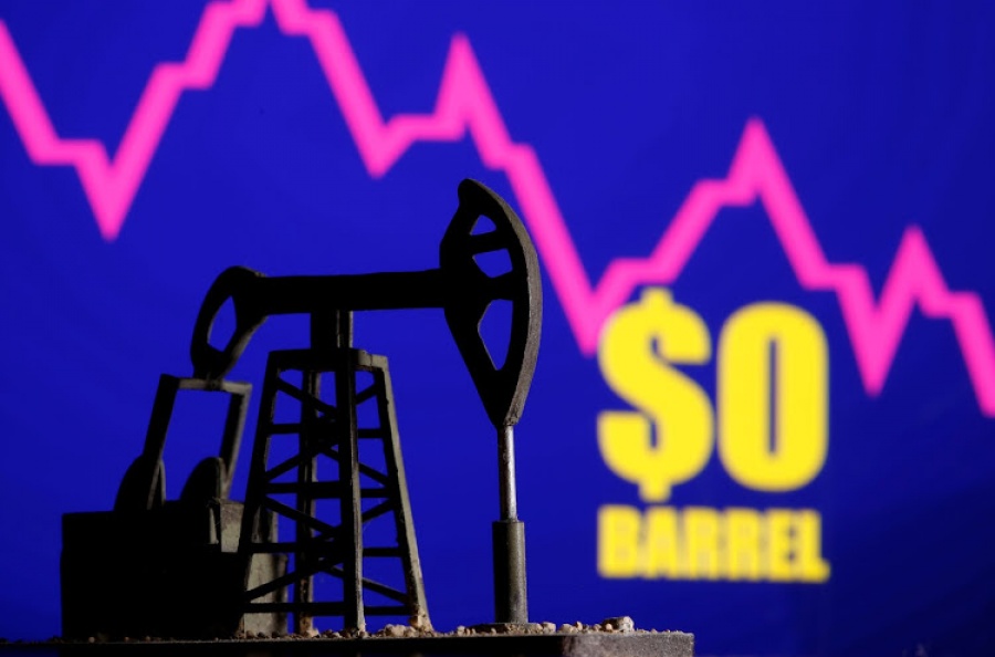 Νέο κραχ στο πετρέλαιο λόγω κερδοσκοπίας - Μετά τα -37,6 δολ. νέο σοκ έως -35% στα 13 δολ. τα συμβόλαια Ιουνίου για το WTI - Έκτακτο OPEC+