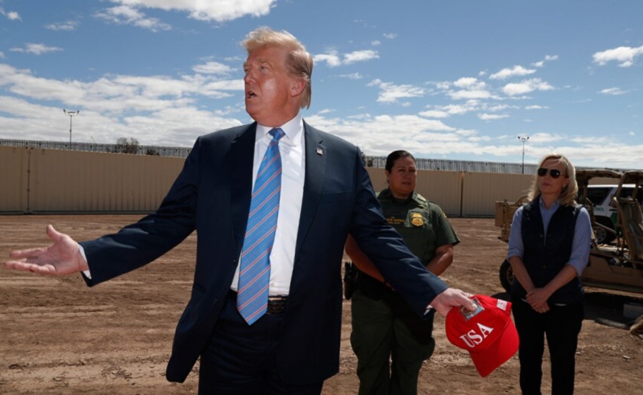 Wall Street Journal: Στις δημοσκοπήσεις το 85% των Αμερικανών συντάσσεται με την πολιτική Trump για την παράνομη μετανάστευση