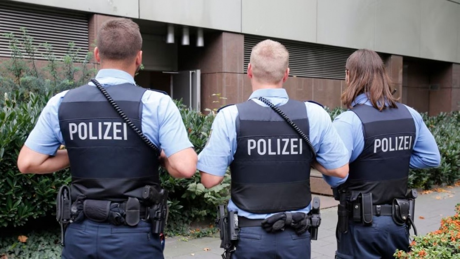 Σάλος στη Γερμανία με τη λαθρομετανάστευση - Κάθε 39 λεπτά και από ένα έγκλημα