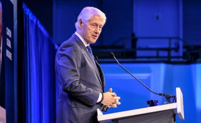 Σκάνδαλο Epstein: Στο εδώλιο οι Clinton - Η ώρα της κρίσης για το «Lolita Express» – Δικαιολογίες ή συγκάλυψη για τα όργια της ελίτ;