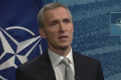 Stoltenberg: Κίνδυνος για το ΝΑΤΟ από την ενίσχυση της στρατιωτικής συνεργασίας στο εσωτερικό της Ε.Ε