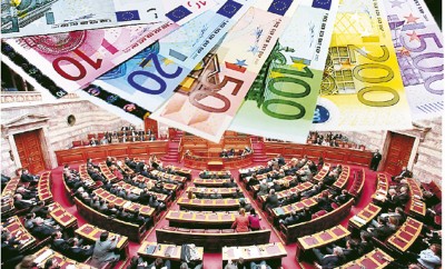 Ο νόμος ψηφίστηκε, οι μικροπιστώσεις κόλλησαν