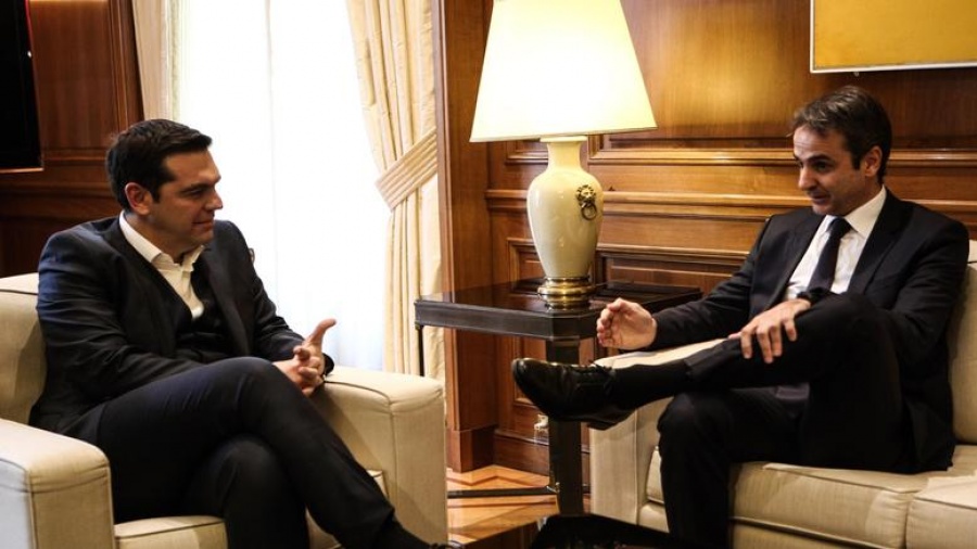 Αντίστροφη μέτρηση για τα exit polls – Στην οικία του ο Τσίπρας– Στα γραφεία της ΝΔ ο Μητσοτάκης