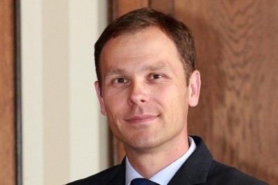 Σερβία: Το Πανεπιστήμιο Βελιγραδίου ακύρωσε ως λογοκλοπή το διδακτορικό του ΥΠΟΙΚ, Sinica Mali